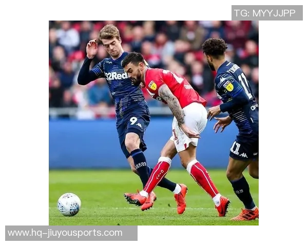 雷丁与布城的激烈对决展现足球魅力与战术智慧的完美结合